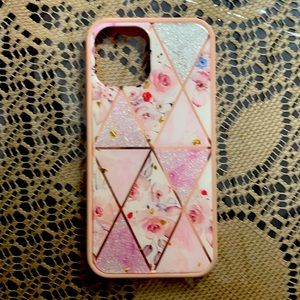 Nice good condition 12 pro max phone 📱 case